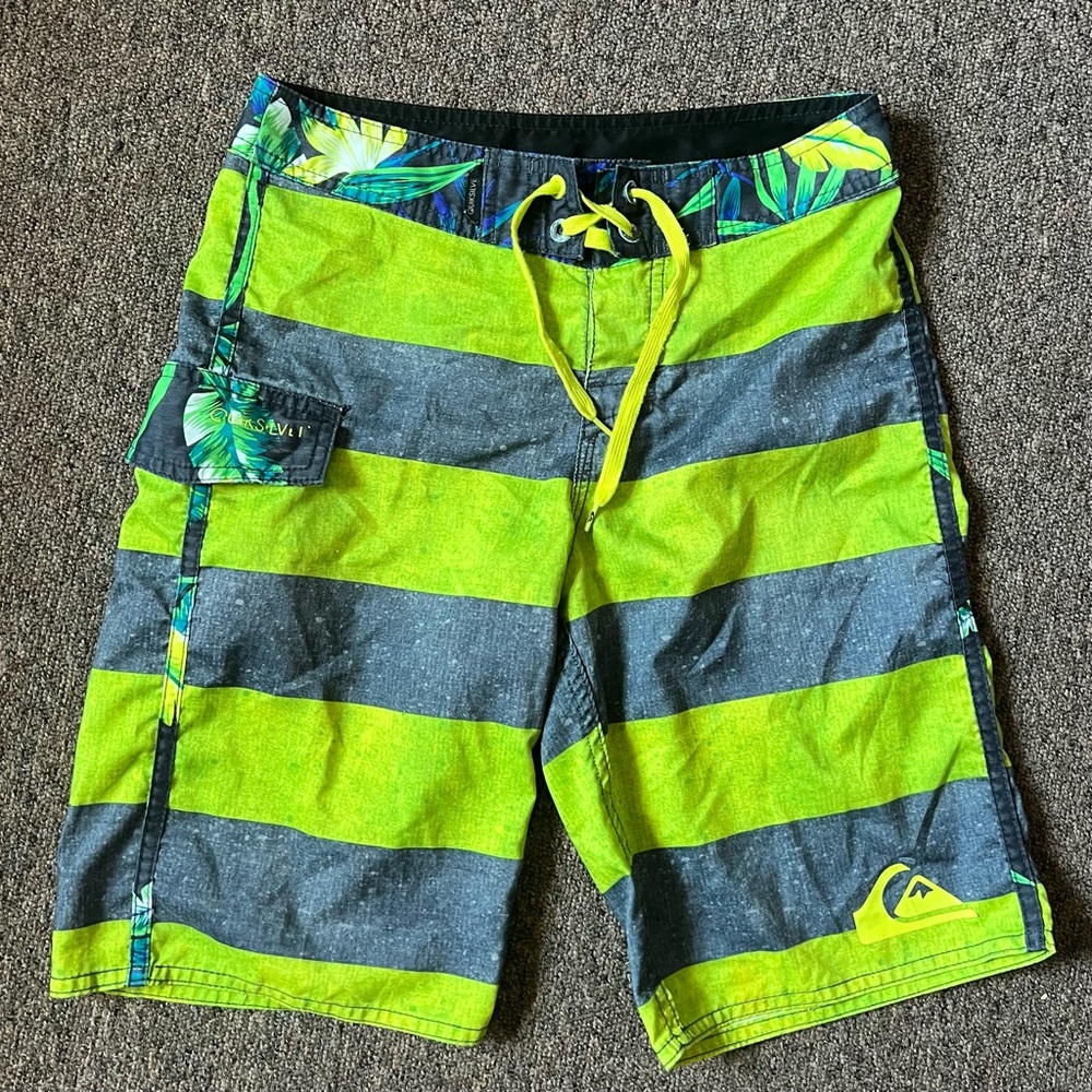 Boardshorts size 27 - Quiksilver